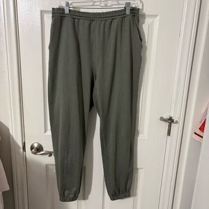 Vuori Laurel Heather Green Boyfriend Jogger Sweatpant DreamKnit Pant VW457 M
